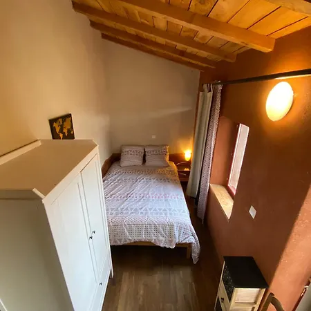 Le Salagou Sauna بيت للعطل