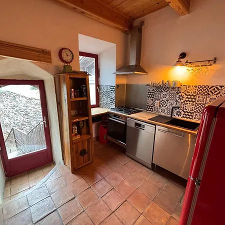 Le Salagou Sauna بيت للعطل